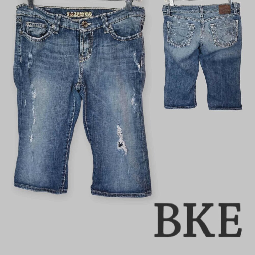 BKE  Stretch Lexi  Distressed Blue  Denim Jeans  Summer Shorts  Womens  28